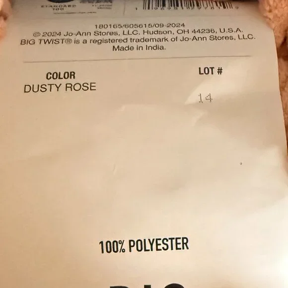 4 skeins of Dusty Rose Big Twist Yarn - Picture 5 of 6